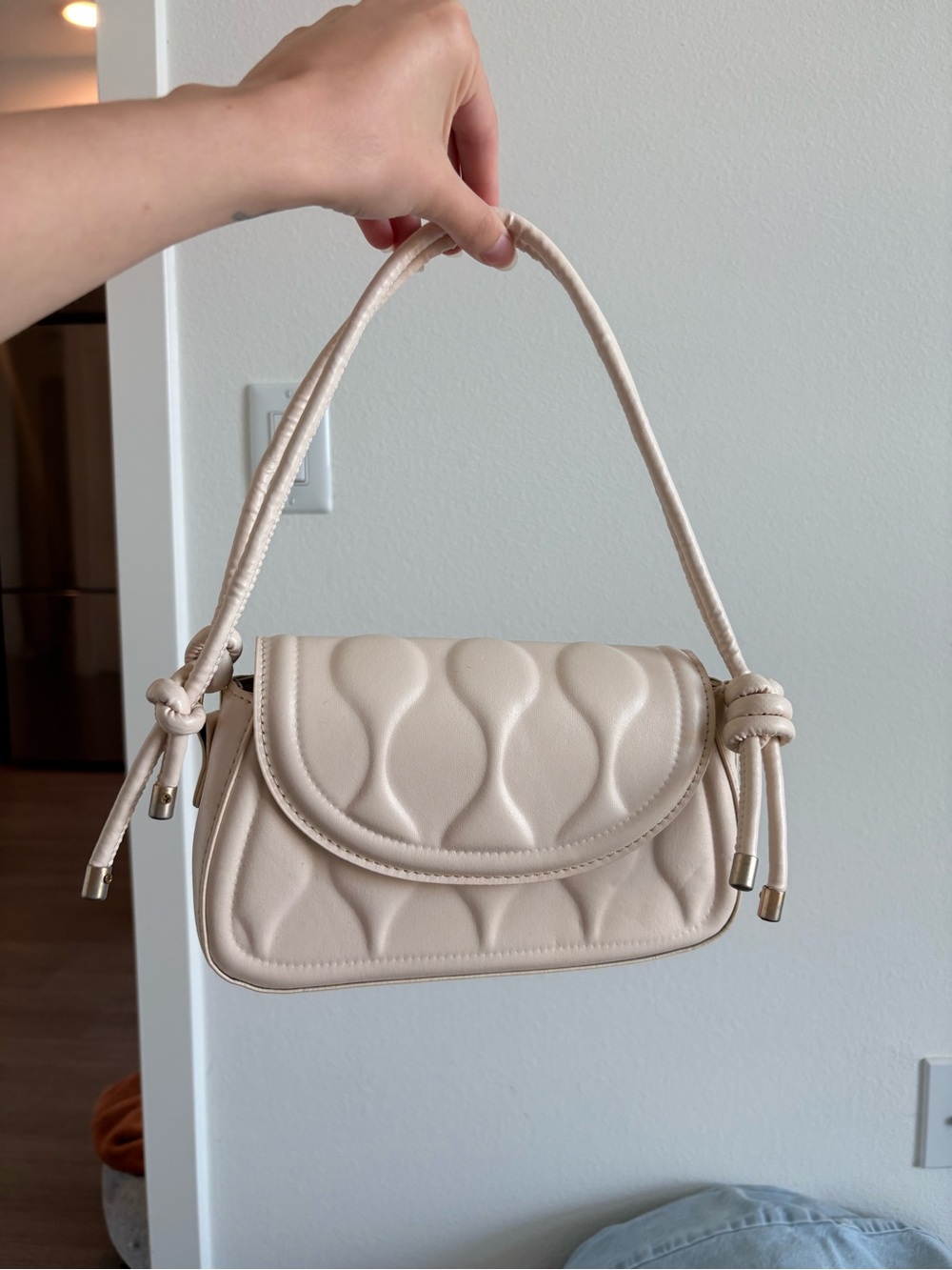 Cream colored Shoulder Bag